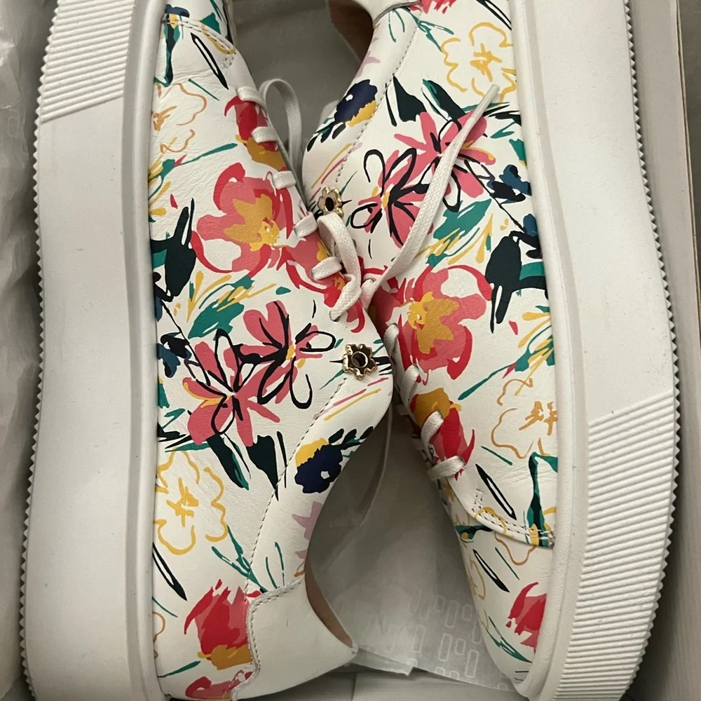 Ted Baker size10-10.30 leather floral fashion sneakers. - Picture 2 of 9
